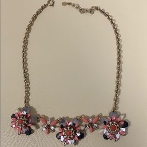 Ladies costume necklace LOFT